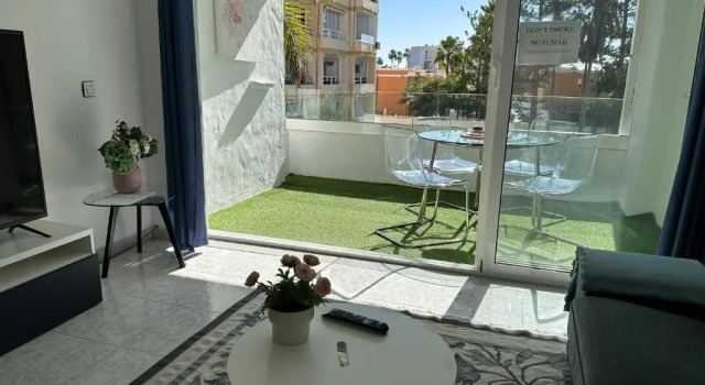 Sunny Apartment Tanife by Yumbo, Забронировать Апартаменты/квартира Отели Плайя дель Инглес с бассейном, рядом с Экуменический храм Эль-Сальвадор, Бассейн