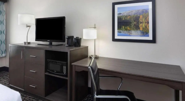 Номер Standard La Quinta by Wyndham Snellville - Stone Mountain