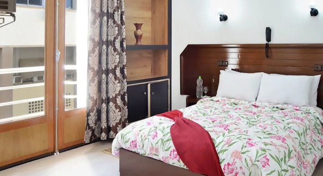 Hotel PALACE, Rezervovat Hotel Hotely v Meknes-Tafilalet s parkováním, Parkování
