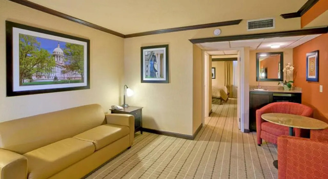Двухместный люкс c 1 комнатой Wyndham Garden OKC Airport - Event Center, Indoor pool, Arcade Near Paycom, Fairgrounds