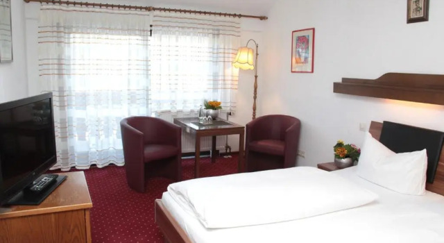 Двухместный номер Standard с балконом Hotel an der Sonne & Restaurant Zum Schneiger