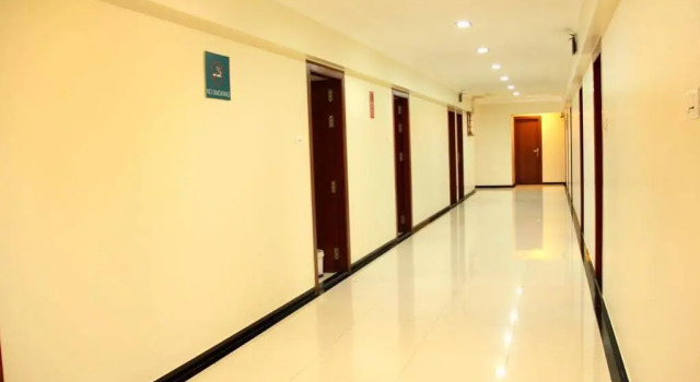OYO Rooms Kalyani Nagar, Забронировать Отель Отели штата Махараштры с завтраком, Завтраки
