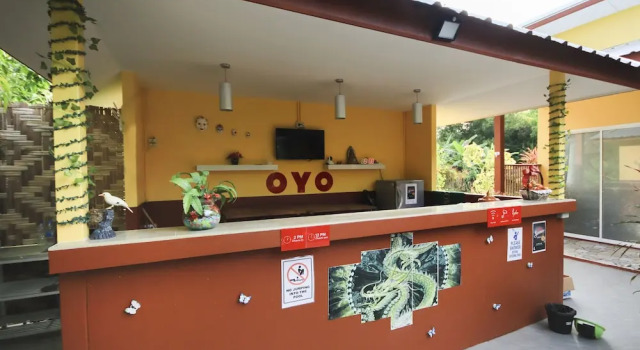 Ban Elephant Blanc Bungalow