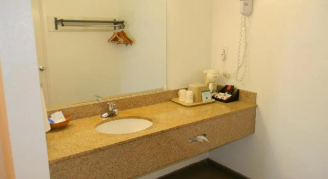 Номер Standard Rodeway Inn Alameda-Oakland