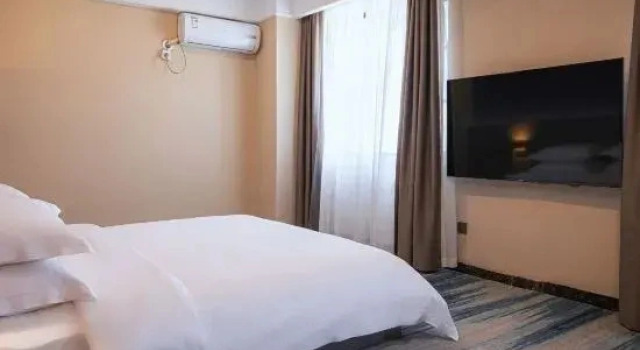 Люкс Yixi Hotel (Yueyang Chenglingji Comprehensive Bonded Zone)