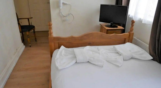 Iverson B&B, Varaa Bed and Breakfast Hotellit Merseyside aamiaisella, Aamiainen