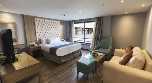 Полулюкс SUNRISE Semiramis I Cruise