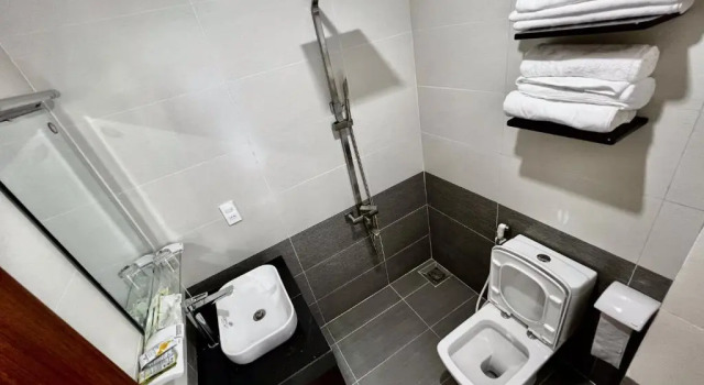 Двухместный номер Standard с балконом Dương Đông Hotel