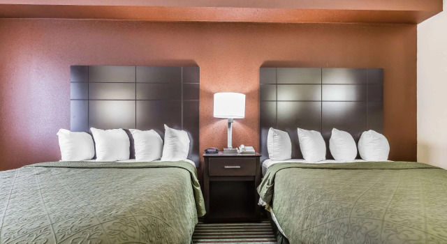Четырёхместный номер Standard Quality Inn Mount Vernon, IL