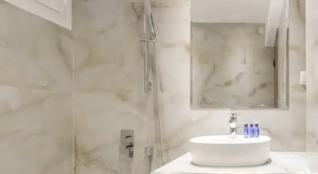 Трёхместный номер Standard с балконом Hotel Avra