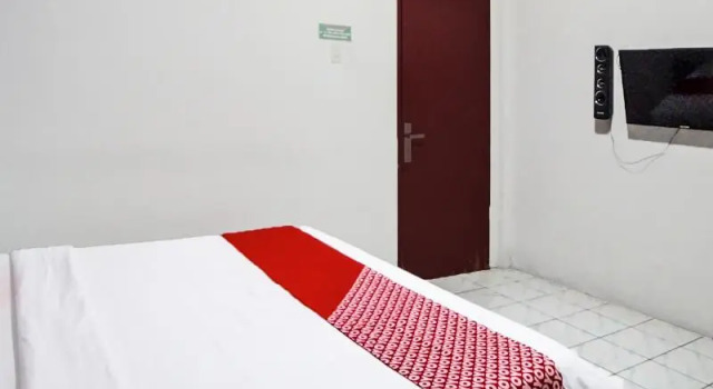Oyo 91706 Hotel Serena Anggrek, Rezerwuj Hotel Medan Sumatra