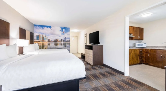 Люкс Clarion Pointe Madison-Huntsville