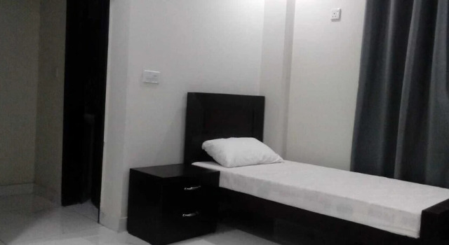 Uptown86 Girls Hostel