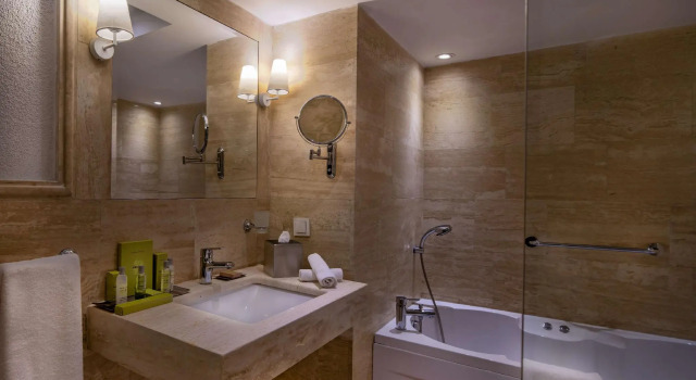 Двухместный номер Family DoubleTree by Hilton Bodrum Marina Vista