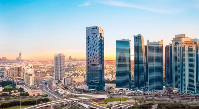Отель Taj Jumeirah Lakes Towers