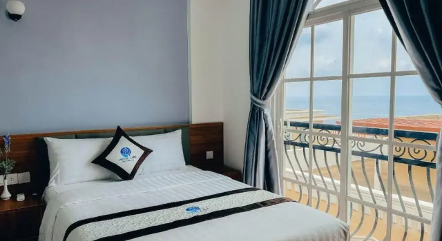 Четырёхместный номер Deluxe с балконом и рядом с пляжем Labe Hotel Phu Quoc - Hon Thom Island