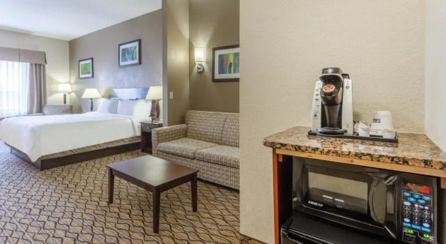 Двухместный номер Standard Holiday Inn Express Charles Town by IHG