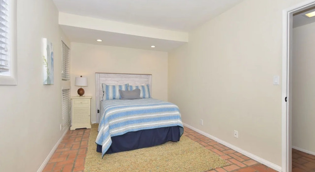 925 W Bay Ave 4 Bedroom Home