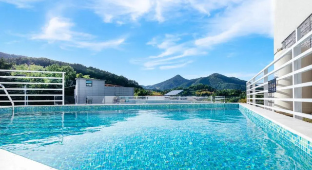 The SJ Poolvilla