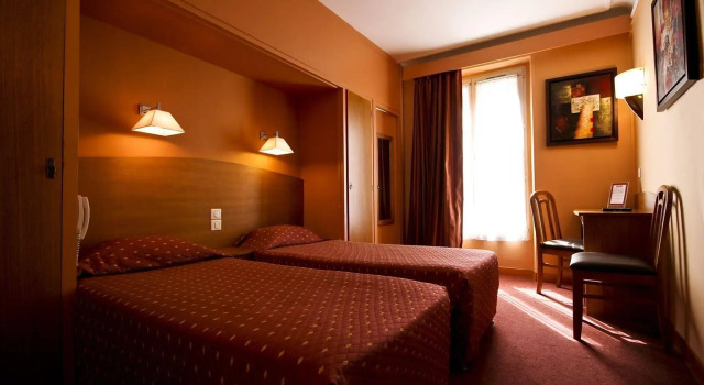 Hôtel Massé, Забронировать Отель Отели Парижа с завтраком, рядом с Гран Бульвар, Завтраки