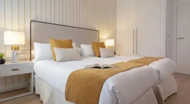 Апартаменты Exclusive apt 3rooms in Granda. Martinez Campos II