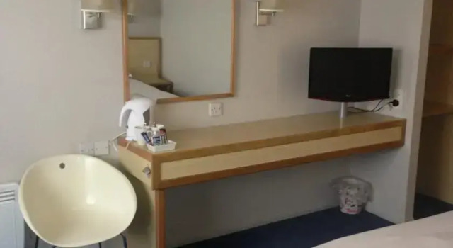 Rafee Hotel, Забронировать Отель Отели Лестершир с парковкой, Парковка