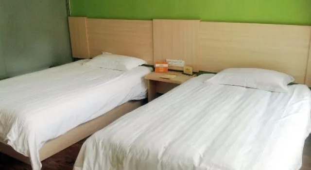 Hongyuan Express Hotel (Shijiazhuang Hebei Normal University)