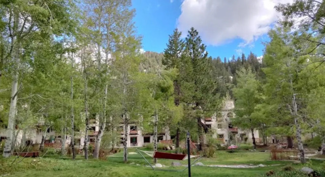 Люкс GetAways at Olympic Village Inn