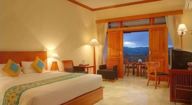 Люкс Executive с балконом и с видом на море Langon Bali Resort