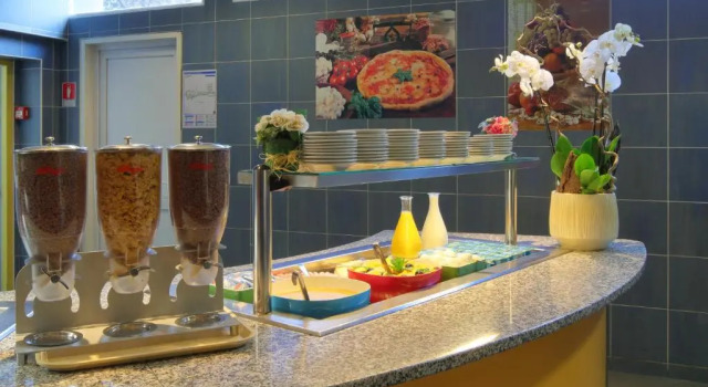 Номер Standard Hotel CIS Paris Maurice Ravel