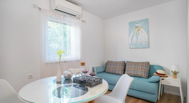 "one Bedroom Apartment for 2 People"