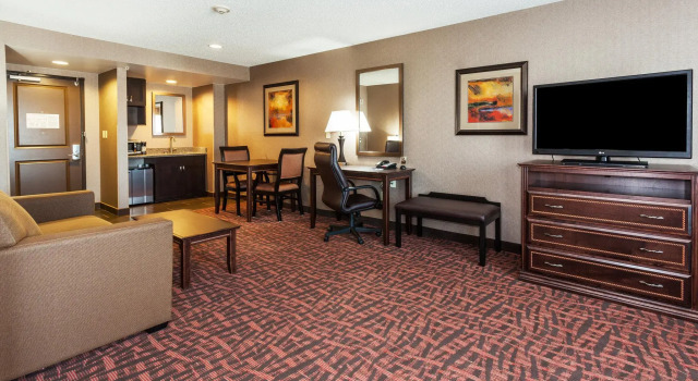 Двухместный люкс Holiday Inn Express Hotel & Suites Cheyenne by IHG