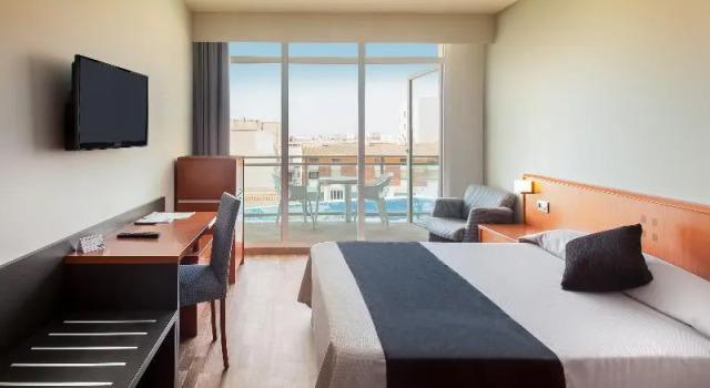 Двухместный номер Standard с балконом Hotel RH Vinaros Playa & Spa Sup
