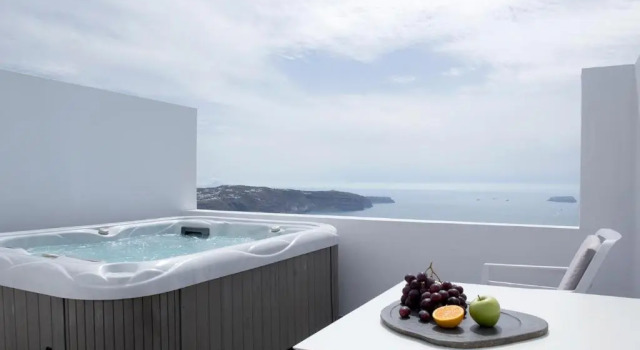 Полулюкс May Seven Santorini