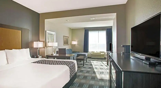Двухместный люкс La Quinta by Wyndham Victoria - South