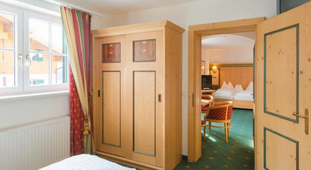 Landhaus St. Georg, Rezervovat Hotel Hotely v Obertauern s parkováním, poblíž Angerbahn, Parkování