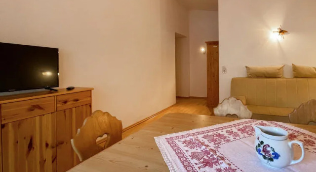 Haus Jenewein, Prenota Hotel Hotel a Tirolo con parcheggio, Parcheggio