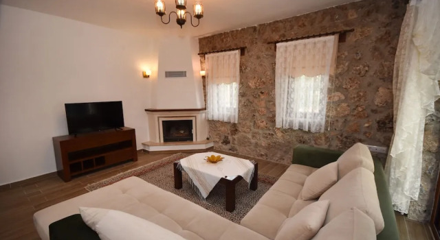 Villa Kandeger by Helaltatilvillari, Rezervovat Vila Hotely v Fethiye Area s bazénem, Bazén
