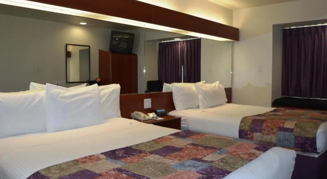 Номер Deluxe Microtel Inn & Suites by Wyndham Miami