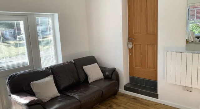 Modern 1-bed Apartment in Caldicot, Self Check in, Buchen Sie Ferienwohnung Cil-y-coed Gwent