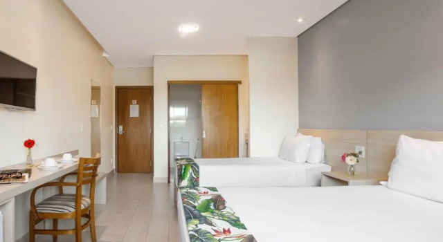 Трёхместный номер Standard Valinhos Plaza Hotel