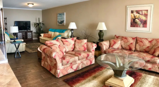 Pelican Walk 1005 - Two Bedroom - Condo, Book Hotel Hoteller i Lower Grand Lagoon med parkering, Parkering