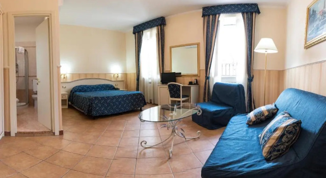 Четырёхместный номер Standard Hotel Anfiteatro Flavio