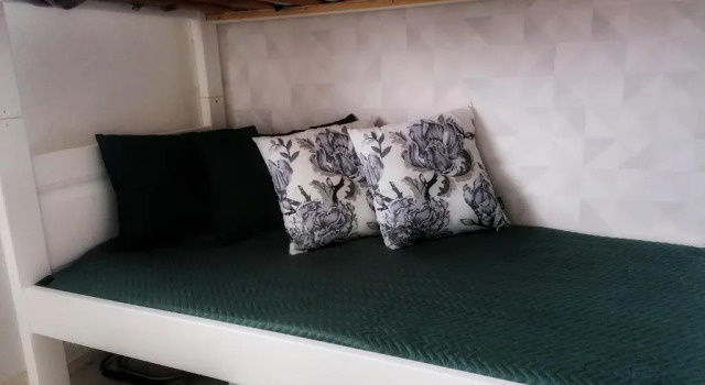 Апартаменты Modern design w/balcony, free parking,WiFi & A/C