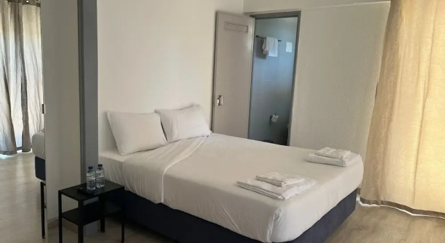 Marinha Garden Inn, Забронировать Отель «постель и завтрак» Маринья-Гранди Бейра-Алта