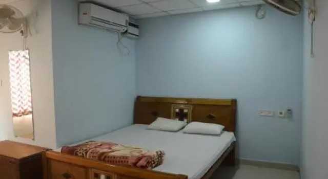 Nandgaon Hotel, Rezerwuj Hotel Hotele w Hazaribagh z parkingiem, Parking