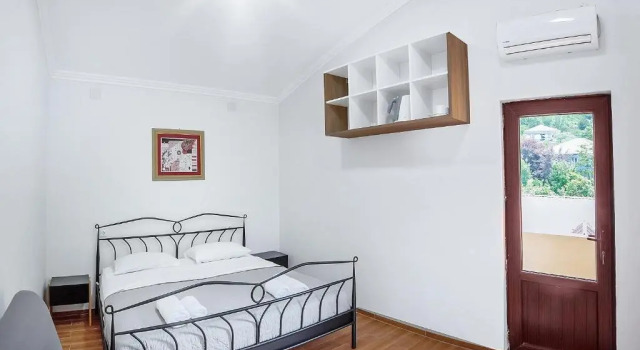 Трёхместный номер Standard с видом на сад Hotel Mandarinebi
