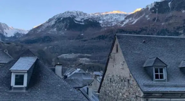 Appartement centre ville Luz Saint Sauveur T4 pour 10 personnes