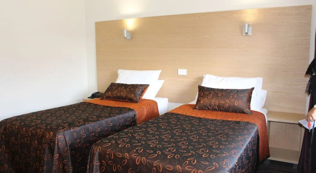 Sphinx Hotel, Забронировать Мотель Отели Джелонг с парковкой, Парковка