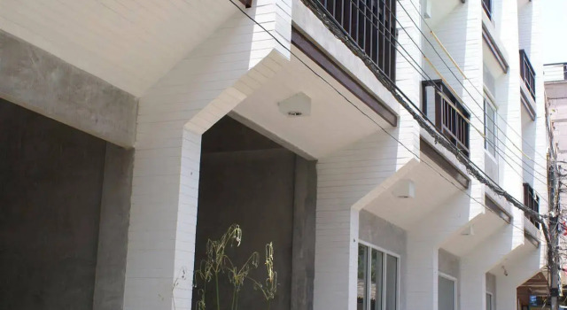 Ban's Avenue Guest House